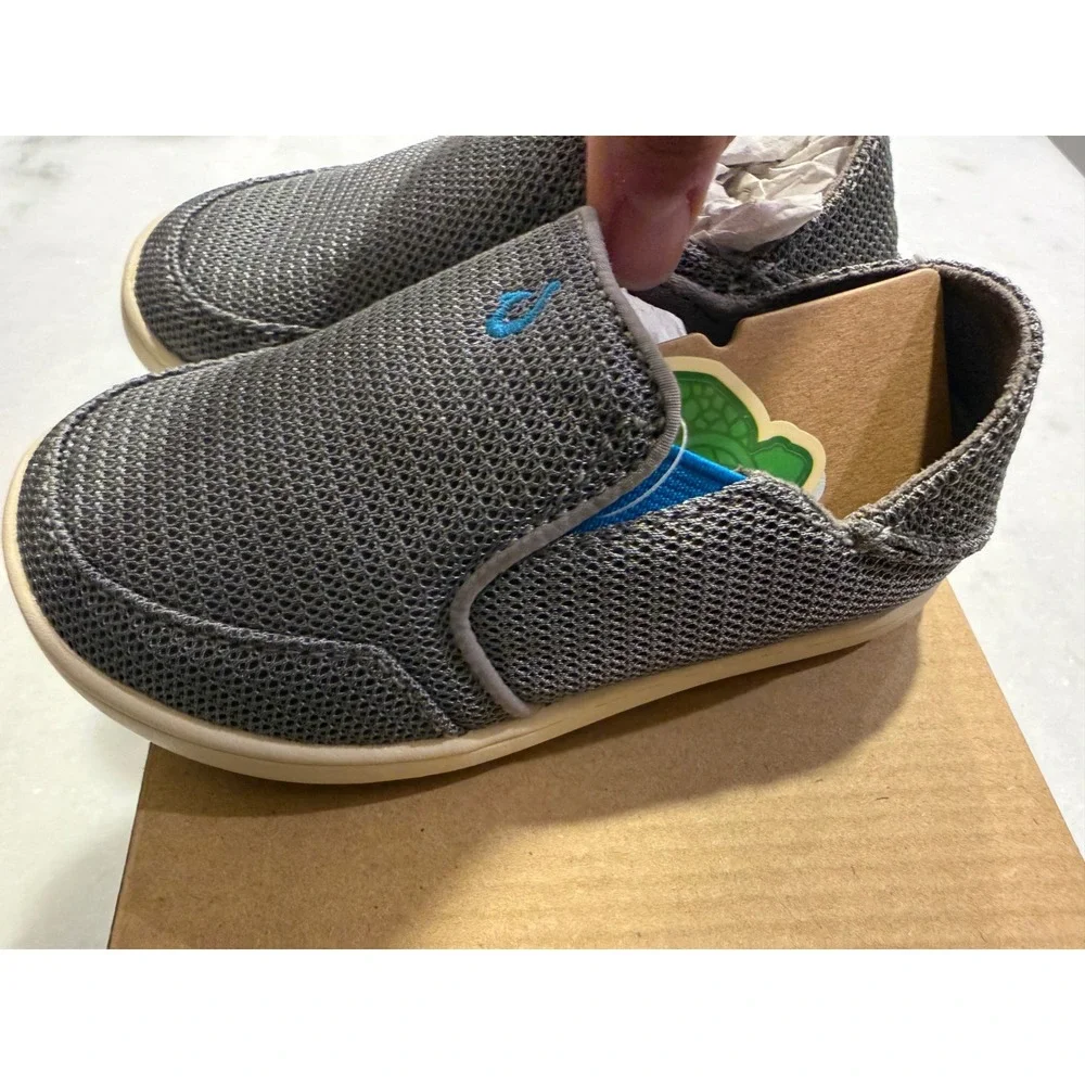 OluKai Nohea Mesh Boys Size 9 Grey Scuba Blue Slip On Sneakers 30125-CCDT NEW